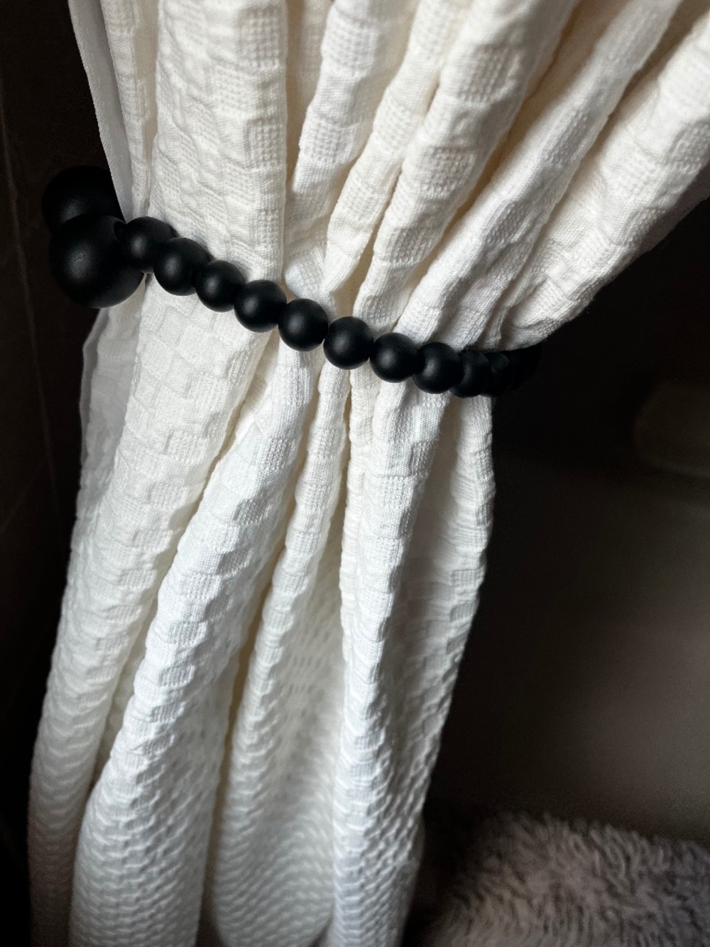 Magnetic Curtain Wood Beds Tiebacks, 2 - Black